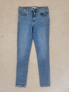 Levis High-Rise Skinny Jeans Size 30
